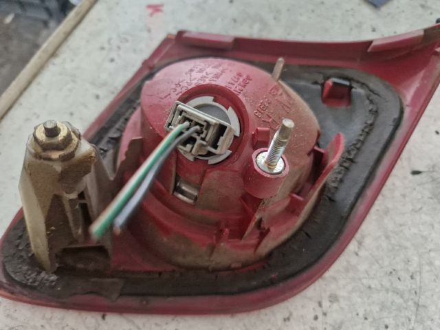 bontott MAZDA 3 Jobb Belső Hátsó Lámpa