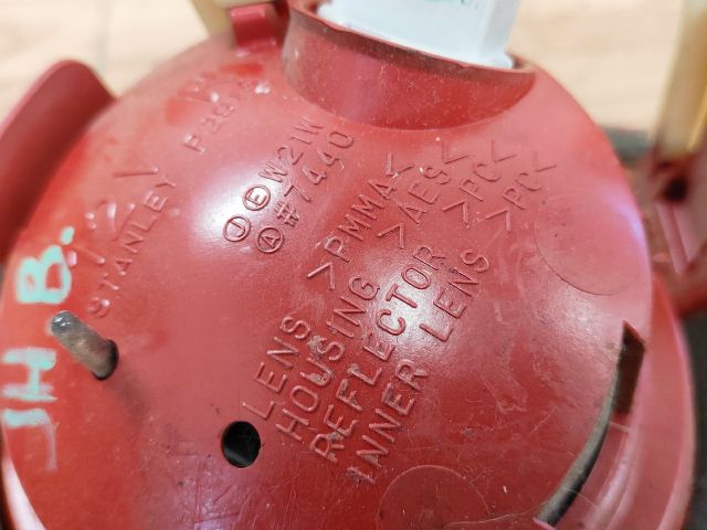 bontott MAZDA 3 Jobb Belső Hátsó Lámpa