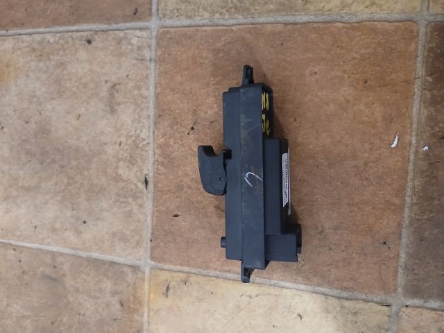 bontott MAZDA 3 Jobb első Ablakemelő Kapcsoló