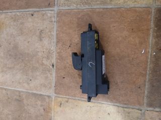 bontott MAZDA 3 Jobb első Ablakemelő Kapcsoló