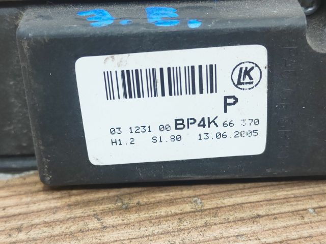 bontott MAZDA 3 Jobb első Ablakemelő Kapcsoló