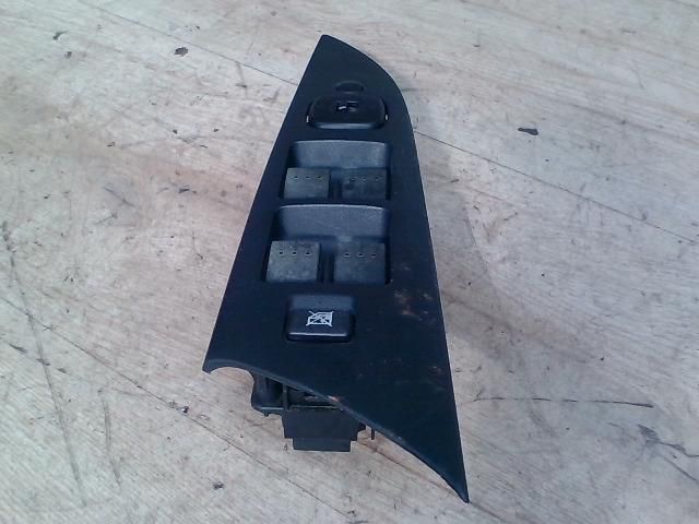 bontott MAZDA 3 Jobb első Ablakemelő Kapcsoló