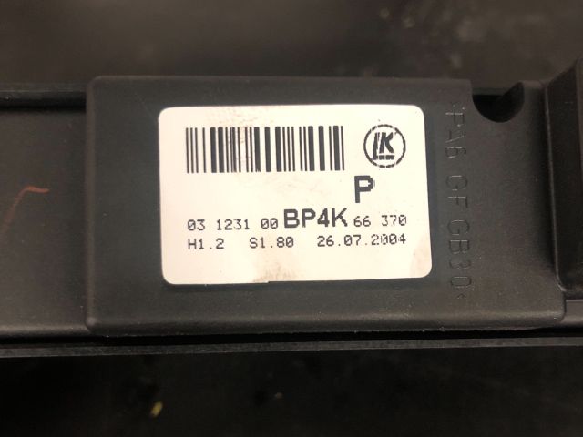 bontott MAZDA 3 Jobb első Ablakemelő Kapcsoló