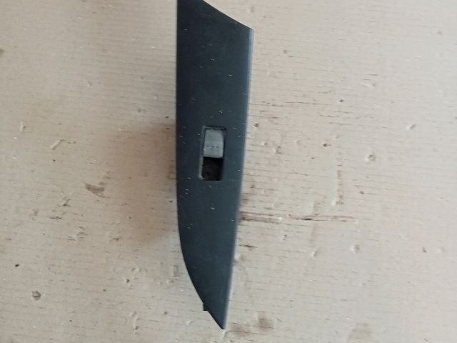 bontott MAZDA 3 Jobb első Ablakemelő Kapcsoló