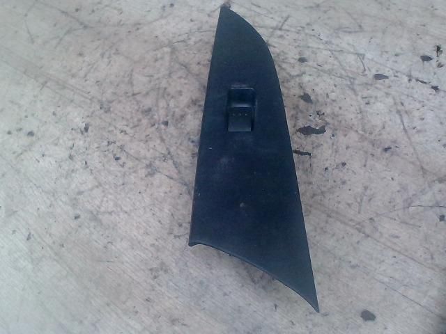 bontott MAZDA 3 Jobb első Ablakemelő Kapcsoló