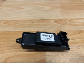 bontott MAZDA 3 Jobb első Ablakemelő Kapcsoló