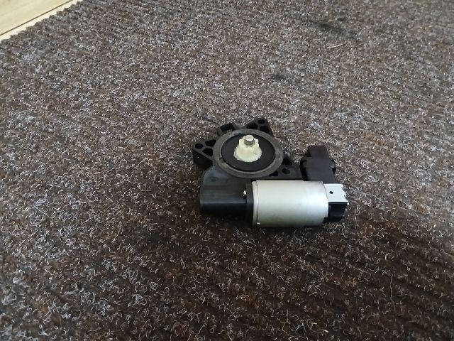 bontott MAZDA 3 Jobb első Ablakemelő Motor