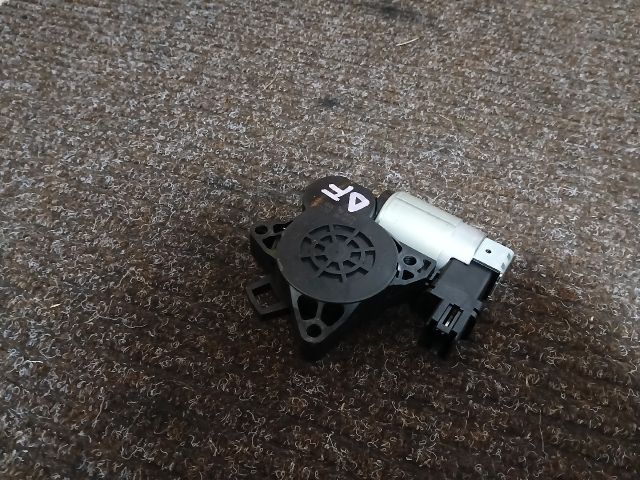 bontott MAZDA 3 Jobb első Ablakemelő Motor