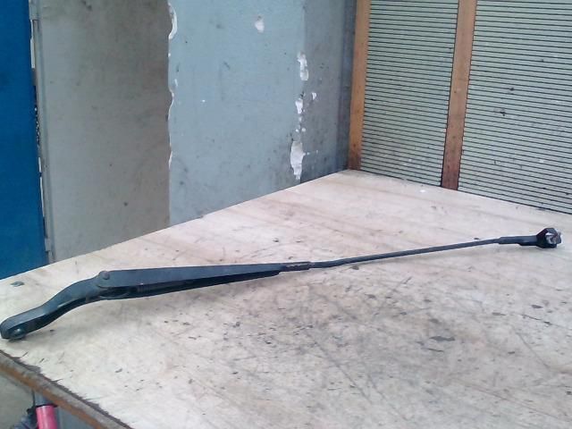 bontott MAZDA 3 Jobb első Ablaktörlő Kar