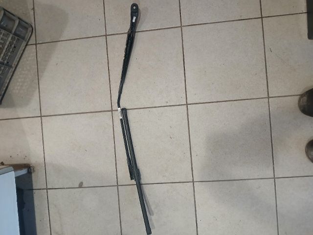 bontott MAZDA 3 Jobb első Ablaktörlő Kar