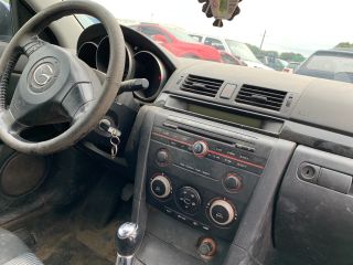 bontott MAZDA 3 Jobb első Ajtó (Részeivel)