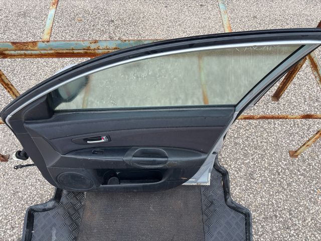 bontott MAZDA 3 Jobb első Ajtó (Részeivel)