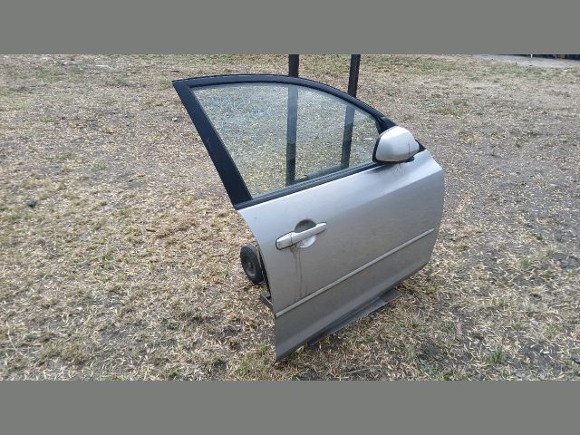 bontott MAZDA 3 Jobb első Ajtó (Részeivel)