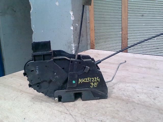 bontott MAZDA 3 Jobb első Ajtózár