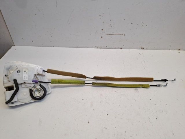 bontott MAZDA 3 Jobb első Ajtózár