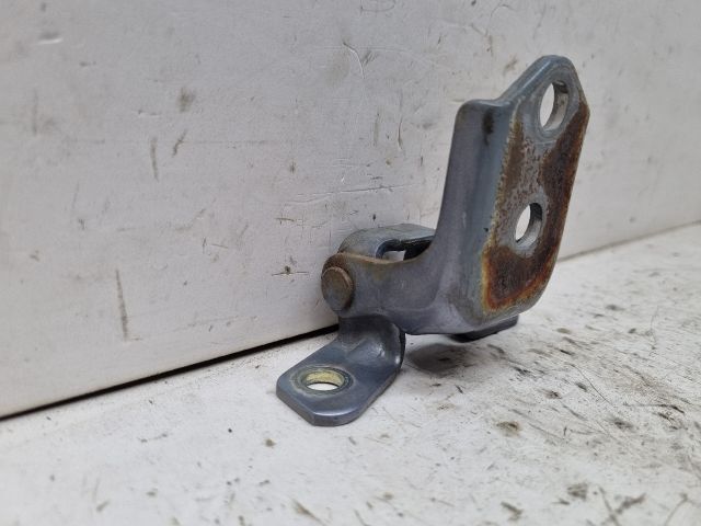 bontott MAZDA 3 Jobb első Alsó Zsanér