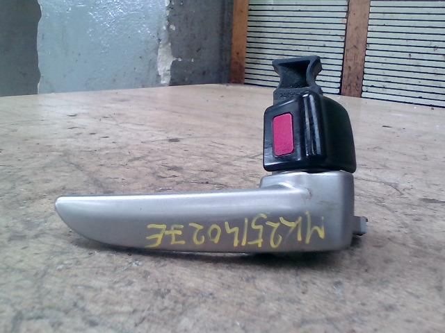 bontott MAZDA 3 Jobb első Belső Kilincs