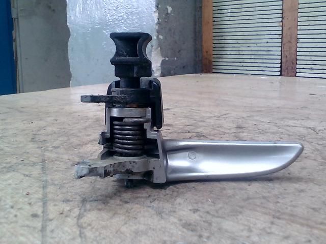 bontott MAZDA 3 Jobb első Belső Kilincs