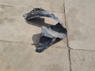 bontott MAZDA 3 Jobb első Dobbetét (Kerékjárati, Műanyag)