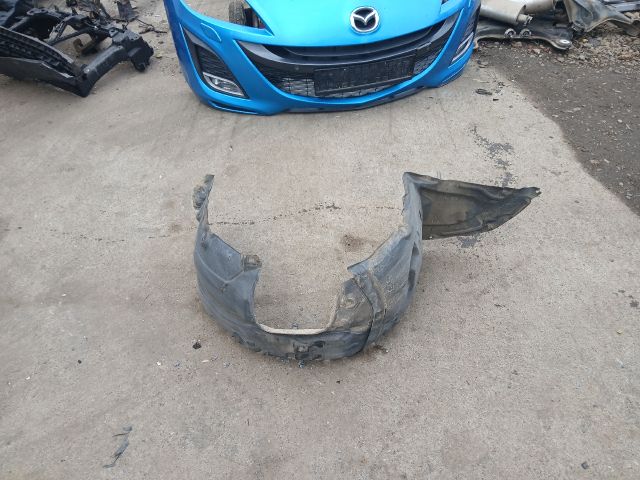 bontott MAZDA 3 Jobb első Dobbetét (Kerékjárati, Műanyag)