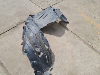 bontott MAZDA 3 Jobb első Dobbetét (Kerékjárati, Műanyag)