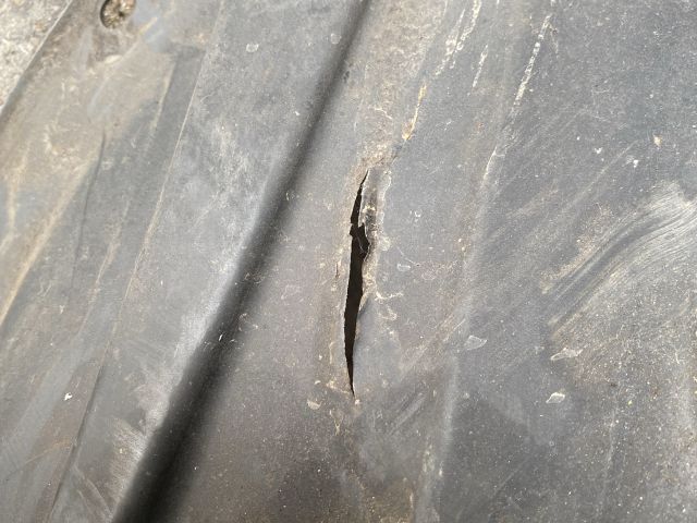 bontott MAZDA 3 Jobb első Első Dobbetét (Kerékjárati, Műanyag)