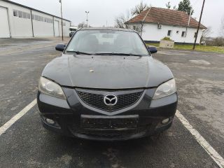 bontott MAZDA 3 Jobb első Gumikéder