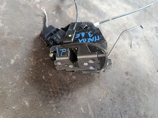 bontott MAZDA 3 Jobb első Központizár Motor