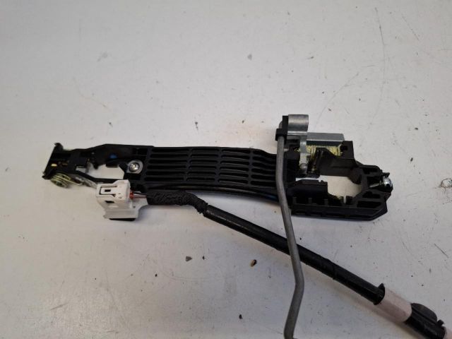 bontott MAZDA 3 Jobb első Külső Kilincsfészek