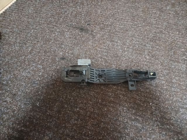 bontott MAZDA 3 Jobb első Külső Kilincsfészek