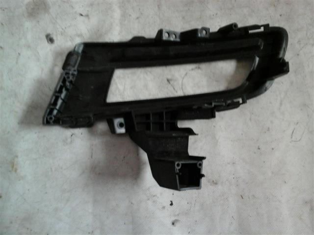 bontott MAZDA 3 Jobb első Lökhárító Vakborítás