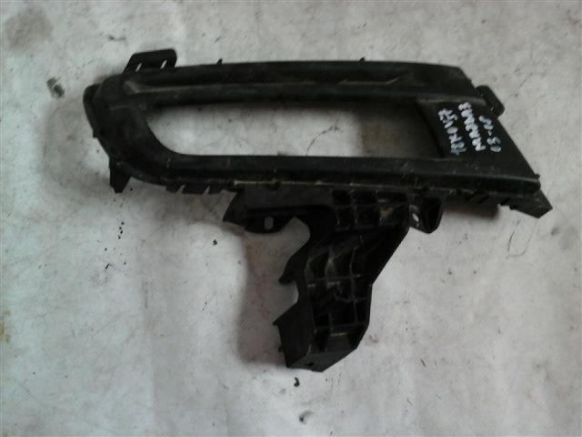 bontott MAZDA 3 Jobb első Lökhárító Vakborítás