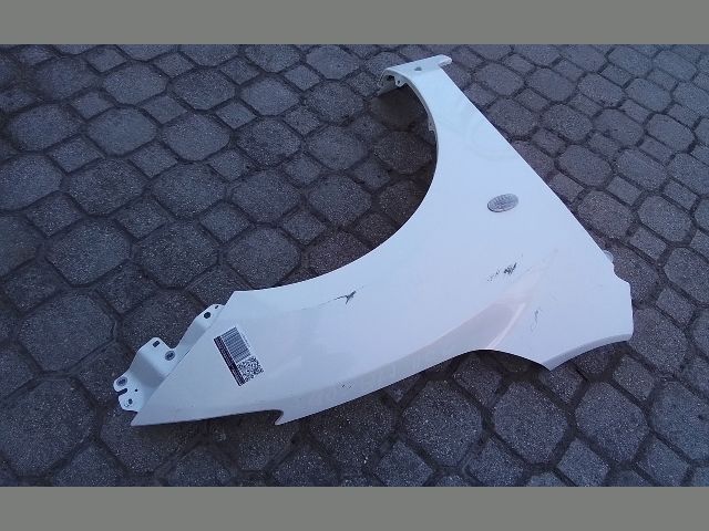 bontott MAZDA 3 Jobb első Sárvédő