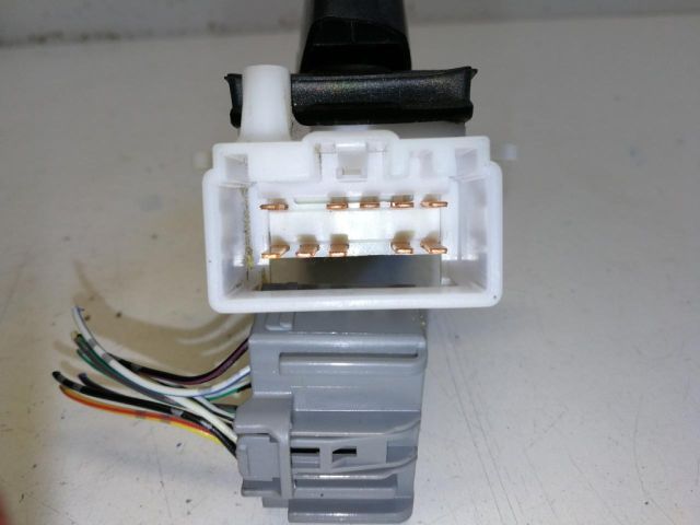 bontott MAZDA 3 Jobb első Ülésállító Kapcsoló