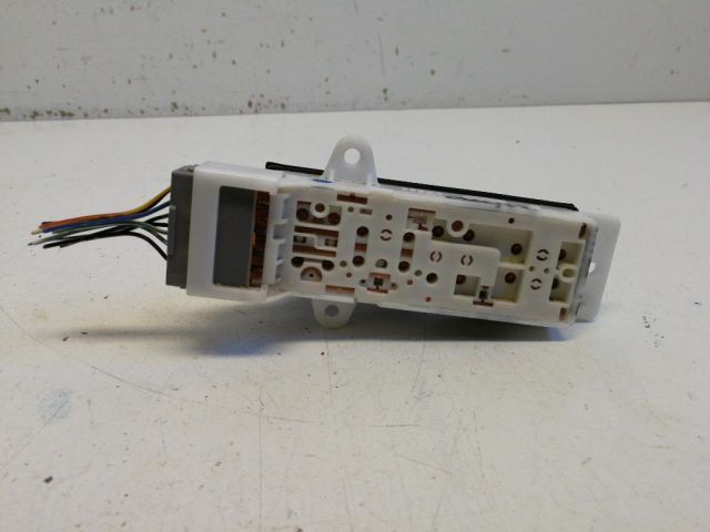 bontott MAZDA 3 Jobb első Ülésállító Kapcsoló