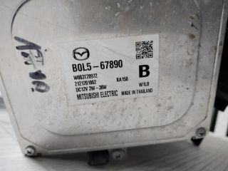 bontott MAZDA 3 Jobb Fényszóró