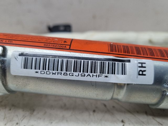 bontott MAZDA 3 Jobb Függönylégzsák és Oldallégzsák