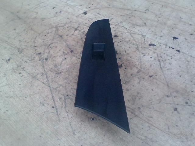 bontott MAZDA 3 Jobb hátsó Ablakemelő Kapcsoló