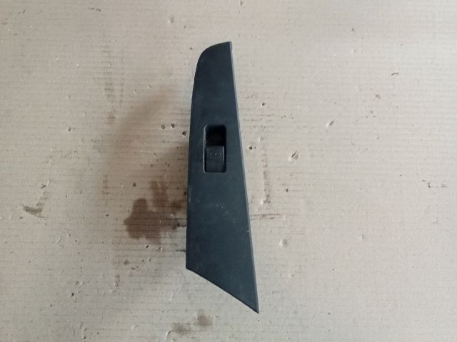 bontott MAZDA 3 Jobb hátsó Ablakemelő Kapcsoló