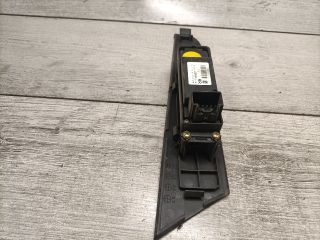 bontott MAZDA 3 Jobb hátsó Ablakemelő Kapcsoló