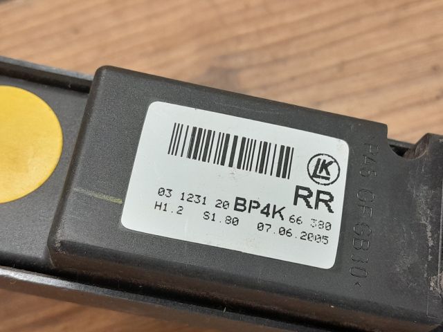 bontott MAZDA 3 Jobb hátsó Ablakemelő Kapcsoló