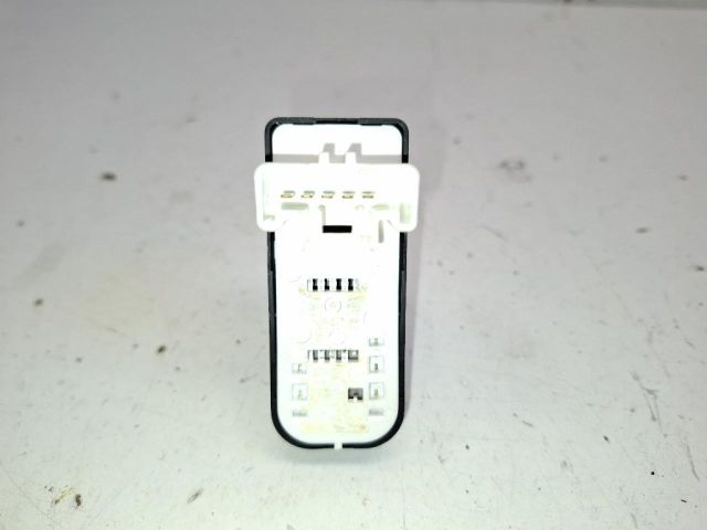 bontott MAZDA 3 Jobb hátsó Ablakemelő Kapcsoló