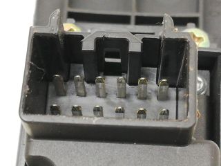 bontott MAZDA 3 Jobb hátsó Ablakemelő Kapcsoló