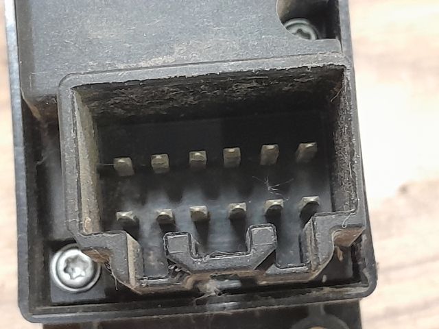 bontott MAZDA 3 Jobb hátsó Ablakemelő Kapcsoló