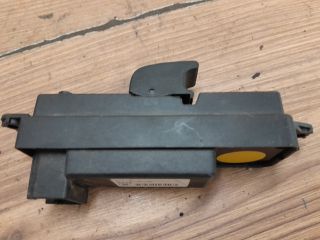 bontott MAZDA 3 Jobb hátsó Ablakemelő Kapcsoló