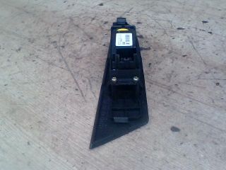 bontott MAZDA 3 Jobb hátsó Ablakemelő Kapcsoló