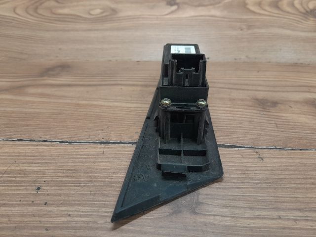 bontott MAZDA 3 Jobb hátsó Ablakemelő Kapcsoló