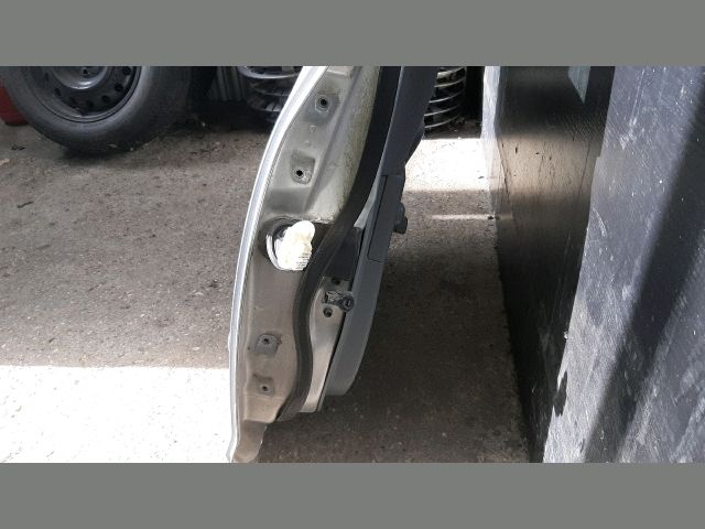 bontott MAZDA 3 Jobb hátsó Ajtó (Részeivel)