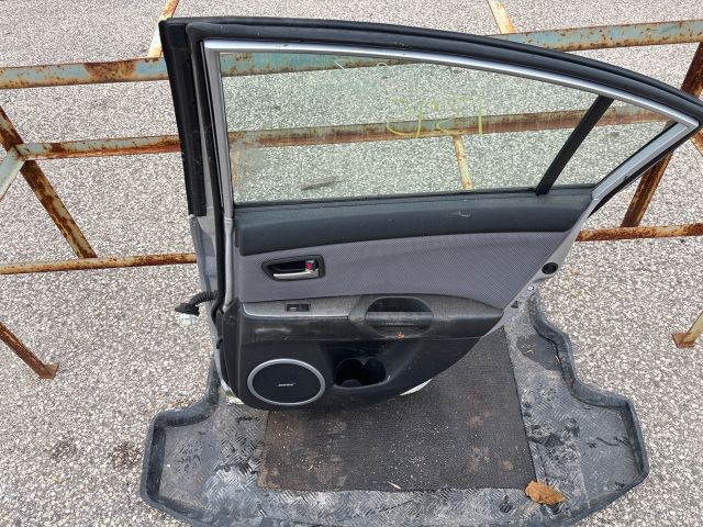 bontott MAZDA 3 Jobb hátsó Ajtó (Részeivel)