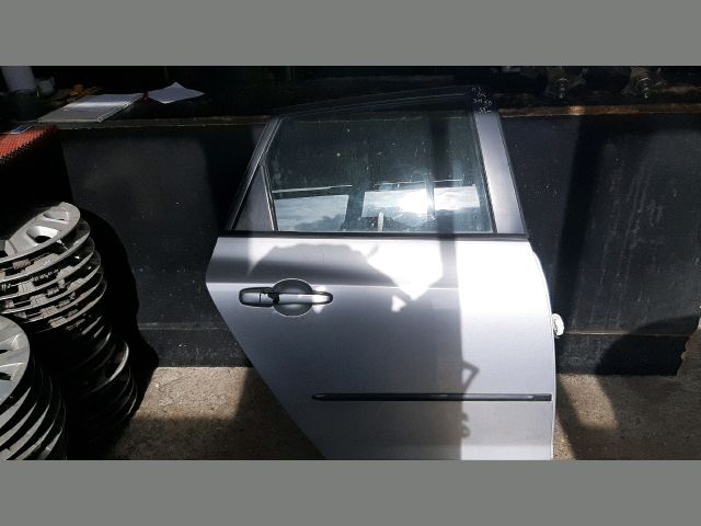 bontott MAZDA 3 Jobb hátsó Ajtó (Részeivel)